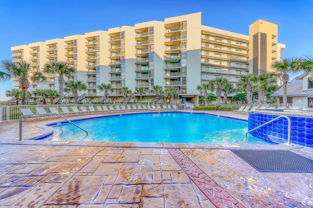 Gulf-front condo with pool, hot tub & included beach service