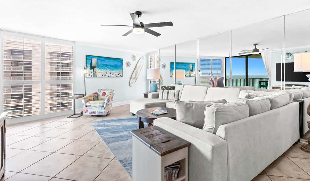 Gulf-front condo with pool, hot tub & included beach service