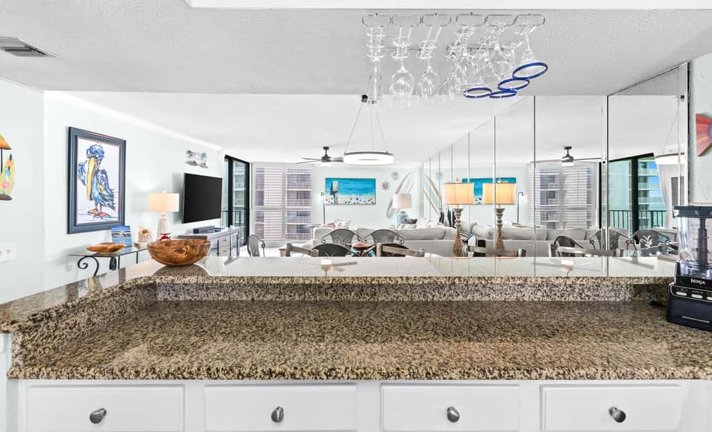 Gulf-front condo with pool, hot tub & included beach service