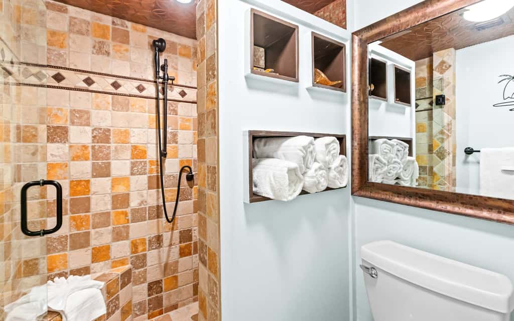 Gulf-front condo with pool, hot tub & included beach service