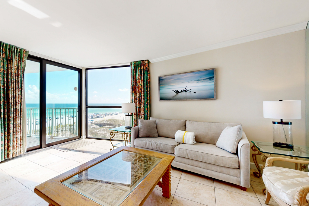 Ocean View Condo with Shared Pool, Washer&Dryer, High-Speed WiFi, & Central AC