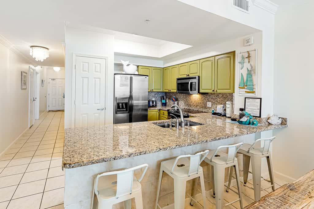 Majestic Sun B1010 Beachfront Bliss with Pool!