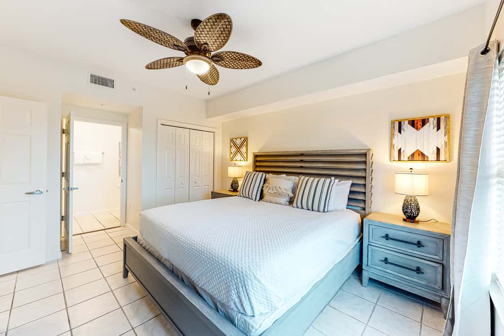 Majestic Sun B1010 Beachfront Bliss with Pool!