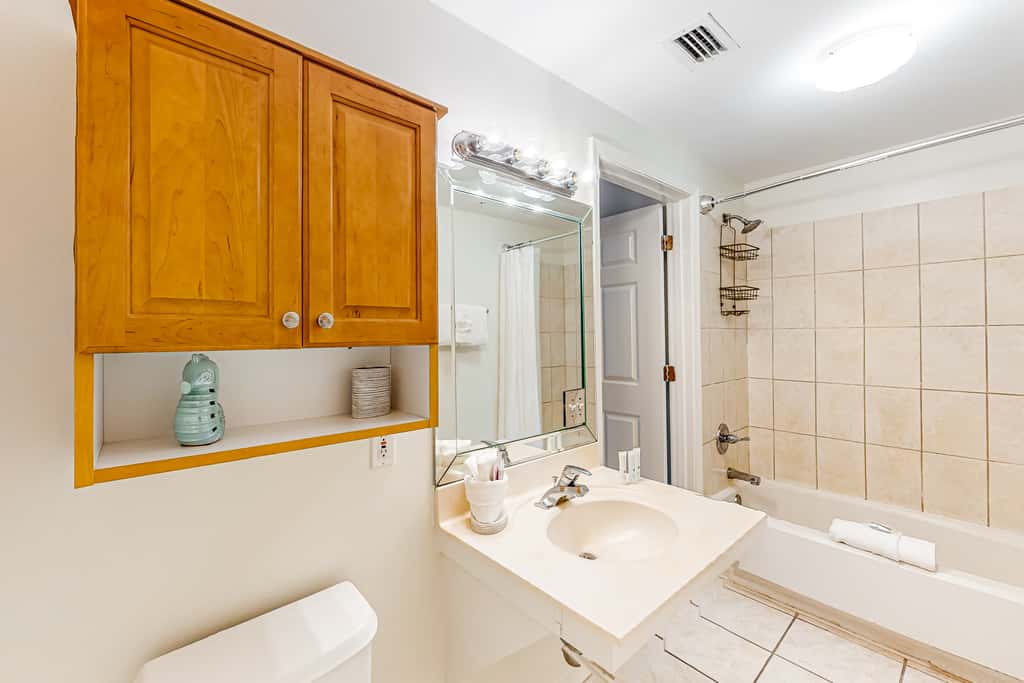 Majestic Sun B1010 Beachfront Bliss with Pool!