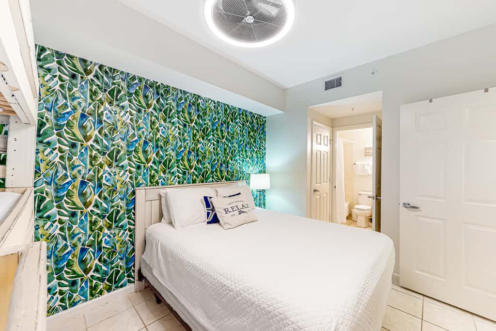 Majestic Sun B1010 Beachfront Bliss with Pool!