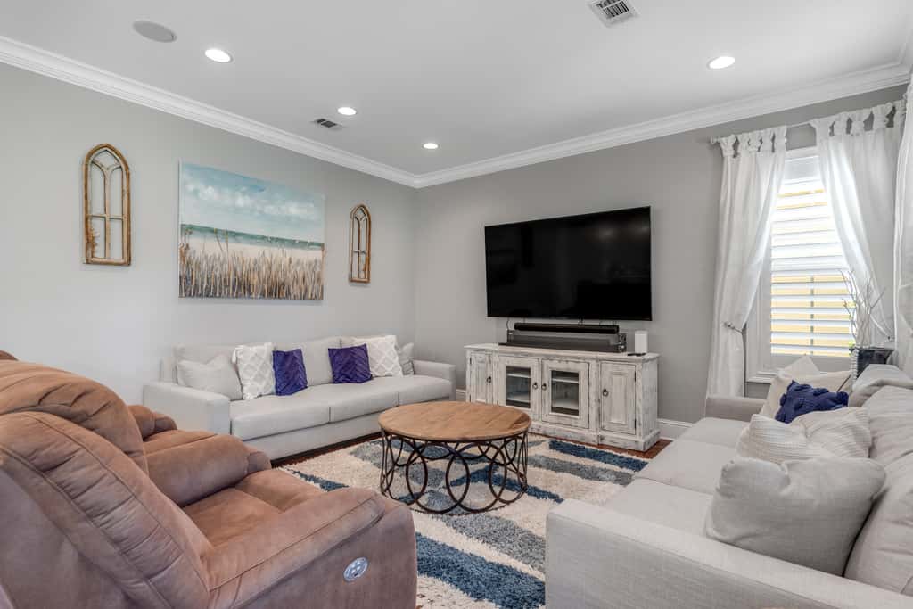 Villa Lago - Emerald Isle