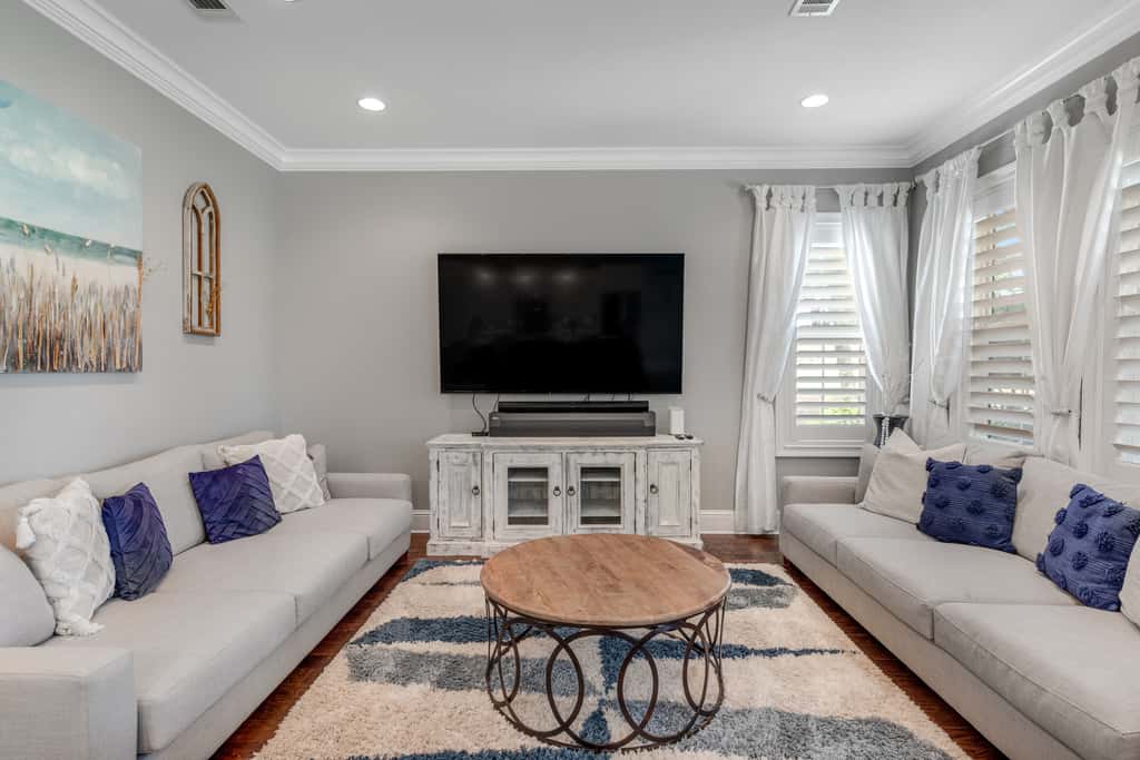 Villa Lago - Emerald Isle