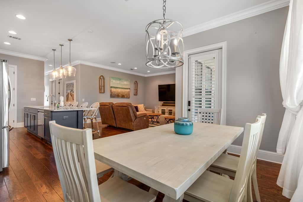 Villa Lago - Emerald Isle