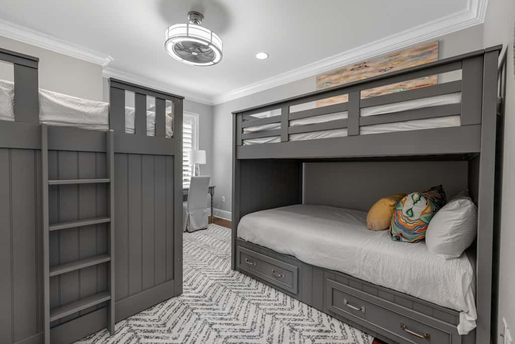 Villa Lago - Emerald Isle