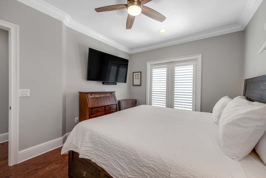 Villa Lago - Emerald Isle