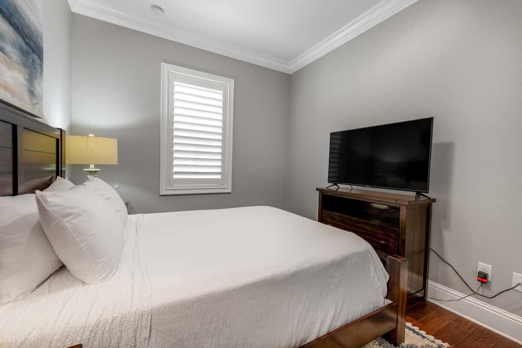 Villa Lago - Emerald Isle