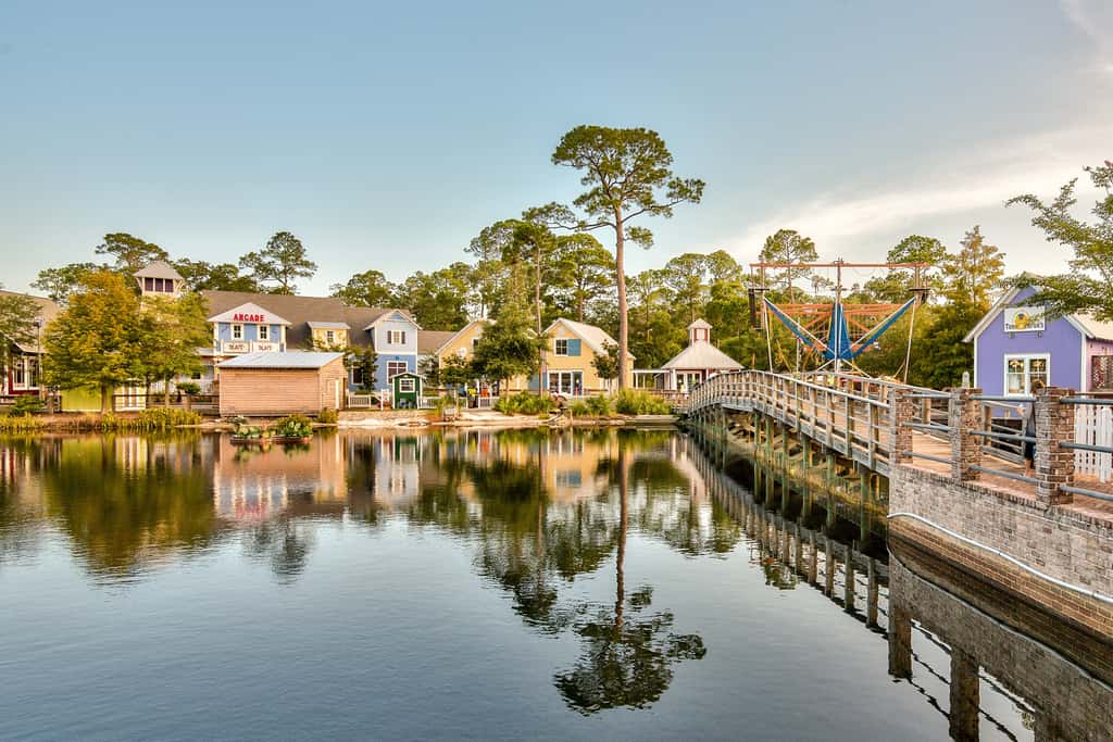 Villa Lago - Emerald Isle