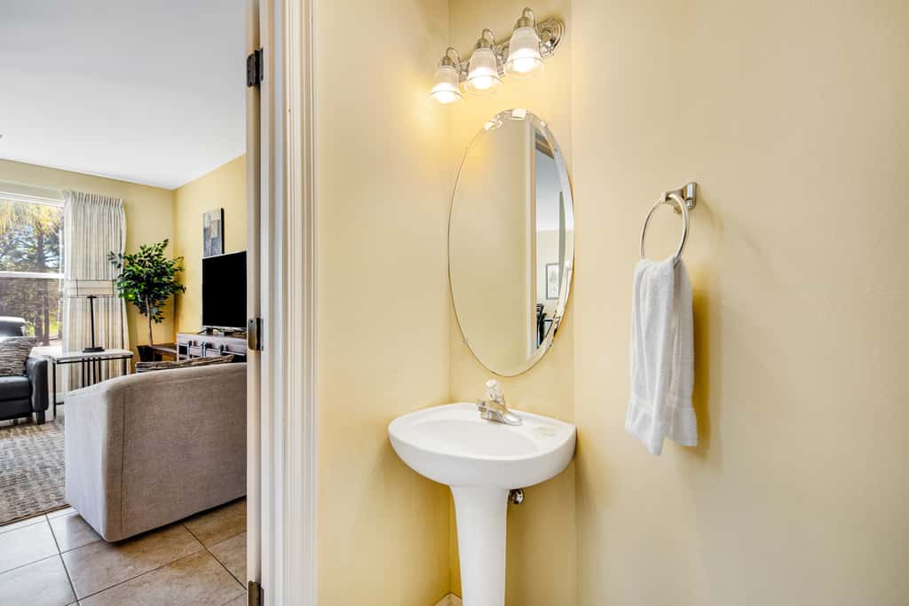 Dog-friendly townhome with golf cart, close to shops, restaurants, pools, & beach