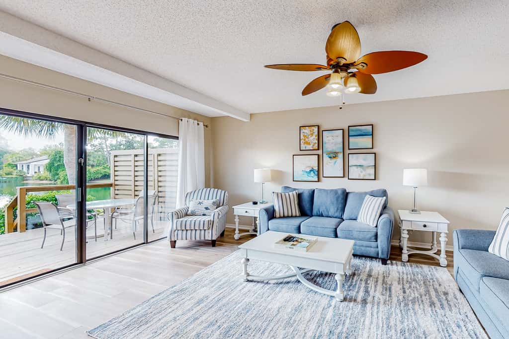 Lakefront resort condo with lake views, hot tub, pool, tennis, golf, deck, W&D