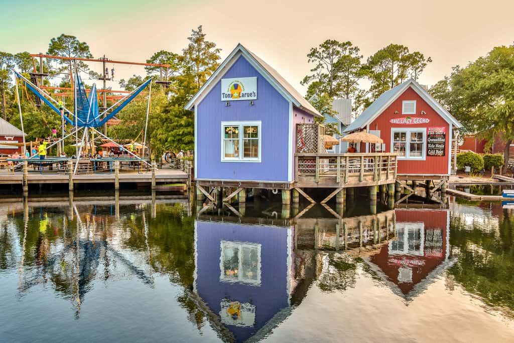 Lakefront resort condo with lake views, hot tub, pool, tennis, golf, deck, W&D