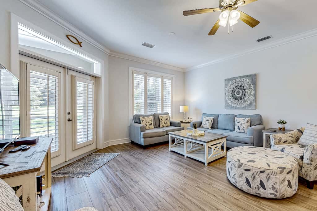 Enchanting home with pool, tennis, golf and washer/dryer