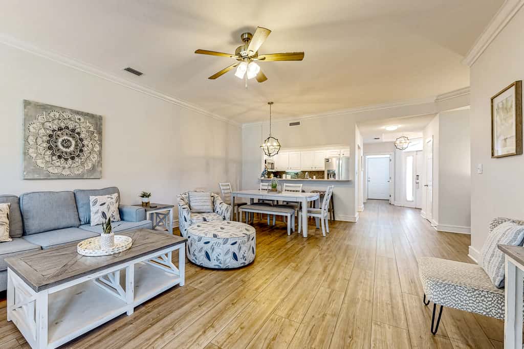 Enchanting home with pool, tennis, golf and washer/dryer