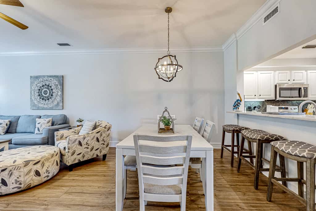 Enchanting home with pool, tennis, golf and washer/dryer
