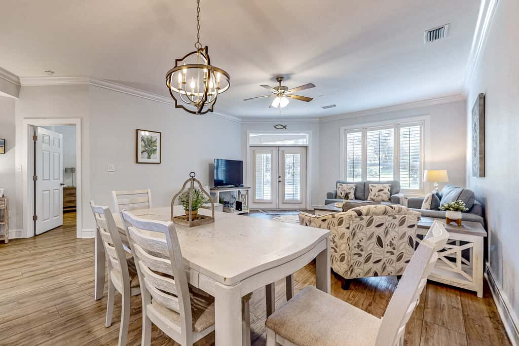Enchanting home with pool, tennis, golf and washer/dryer