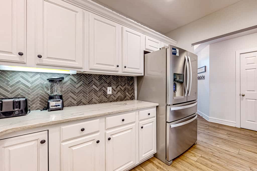 Enchanting home with pool, tennis, golf and washer/dryer
