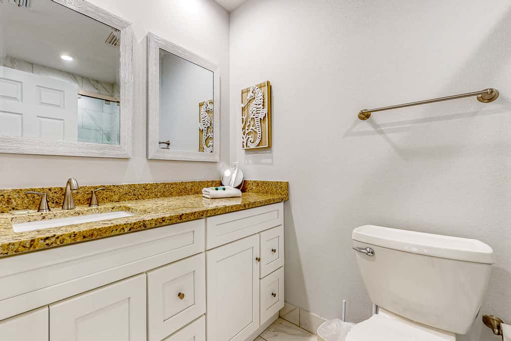 Enchanting home with pool, tennis, golf and washer/dryer
