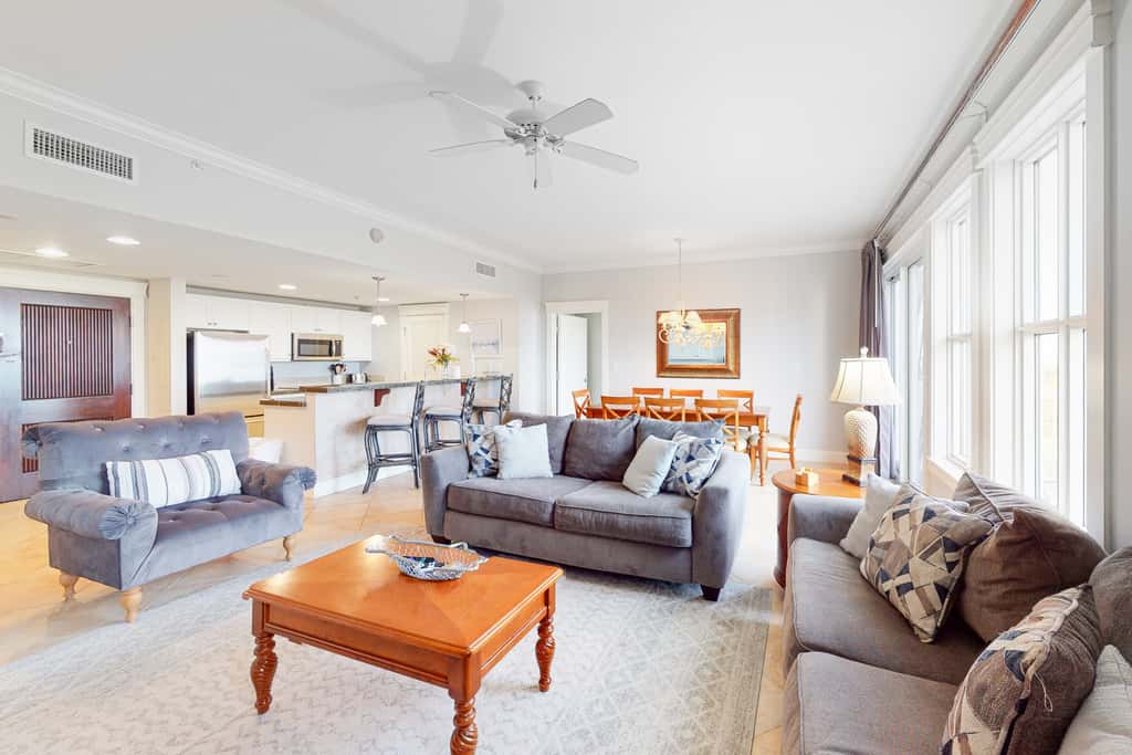 Grand resort condo with golf course, pool & luxe amenities