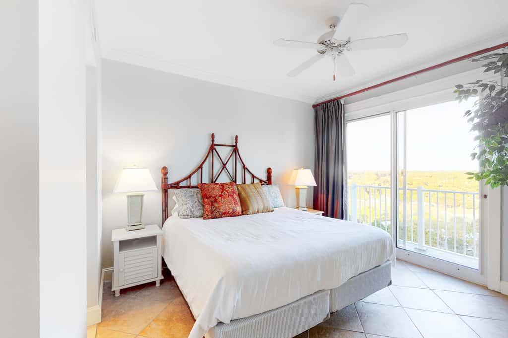Grand resort condo with golf course, pool & luxe amenities