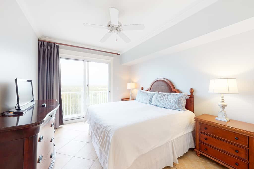 Grand resort condo with golf course, pool & luxe amenities