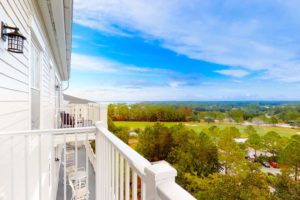 Grand resort condo with golf course, pool & luxe amenities