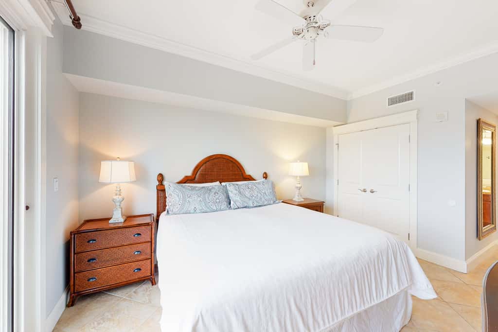 Grand resort condo with golf course, pool & luxe amenities