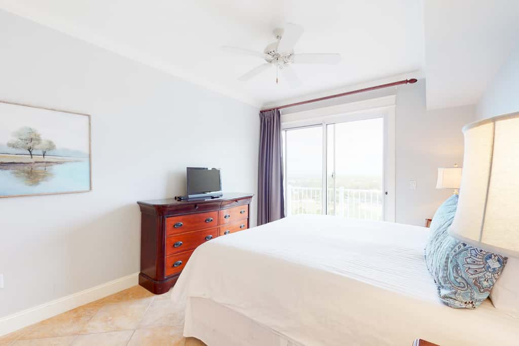 Grand resort condo with golf course, pool & luxe amenities