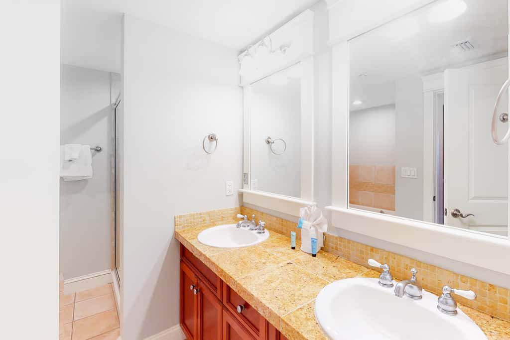 Grand resort condo with golf course, pool & luxe amenities