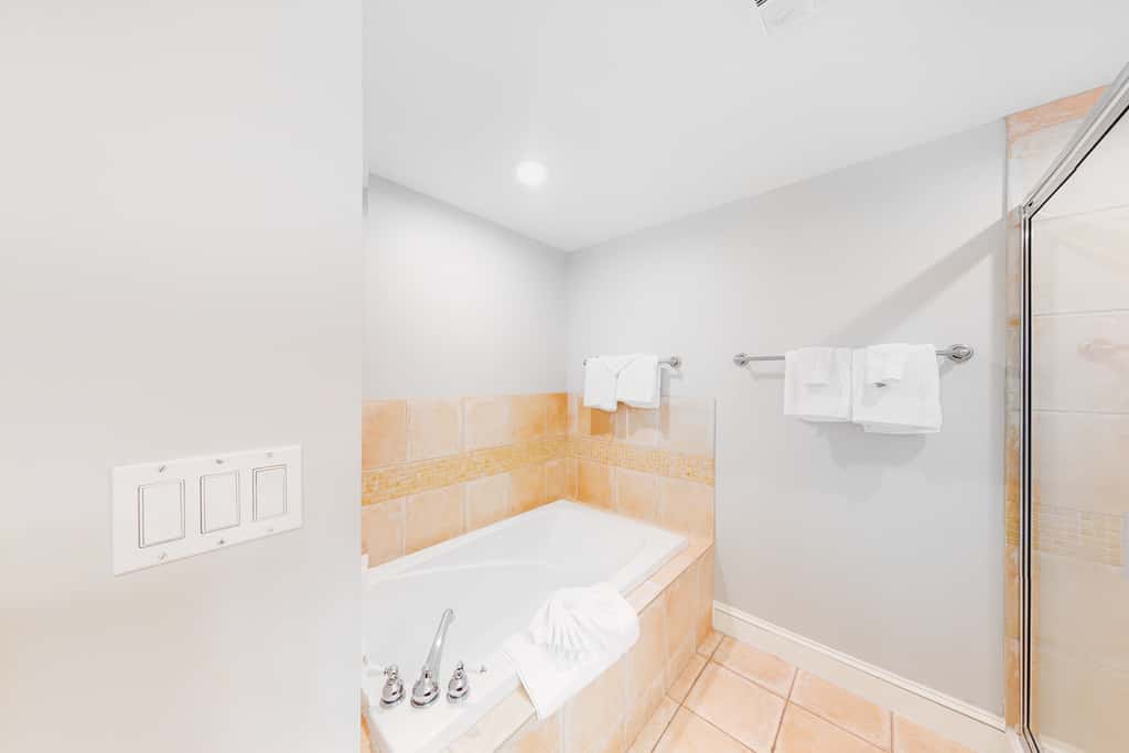 Grand resort condo with golf course, pool & luxe amenities
