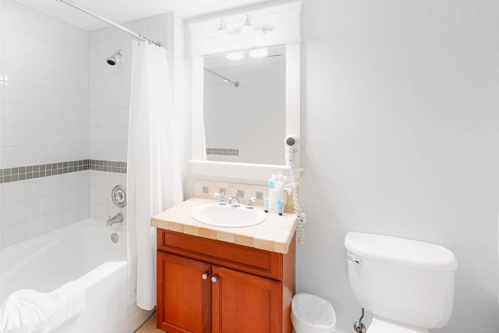 Grand resort condo with golf course, pool & luxe amenities