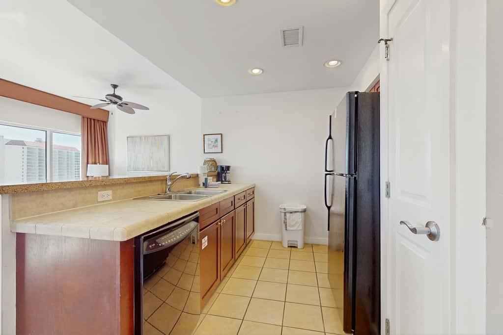 Luau getaway with pools, hot tub, beach access, & private balcony
