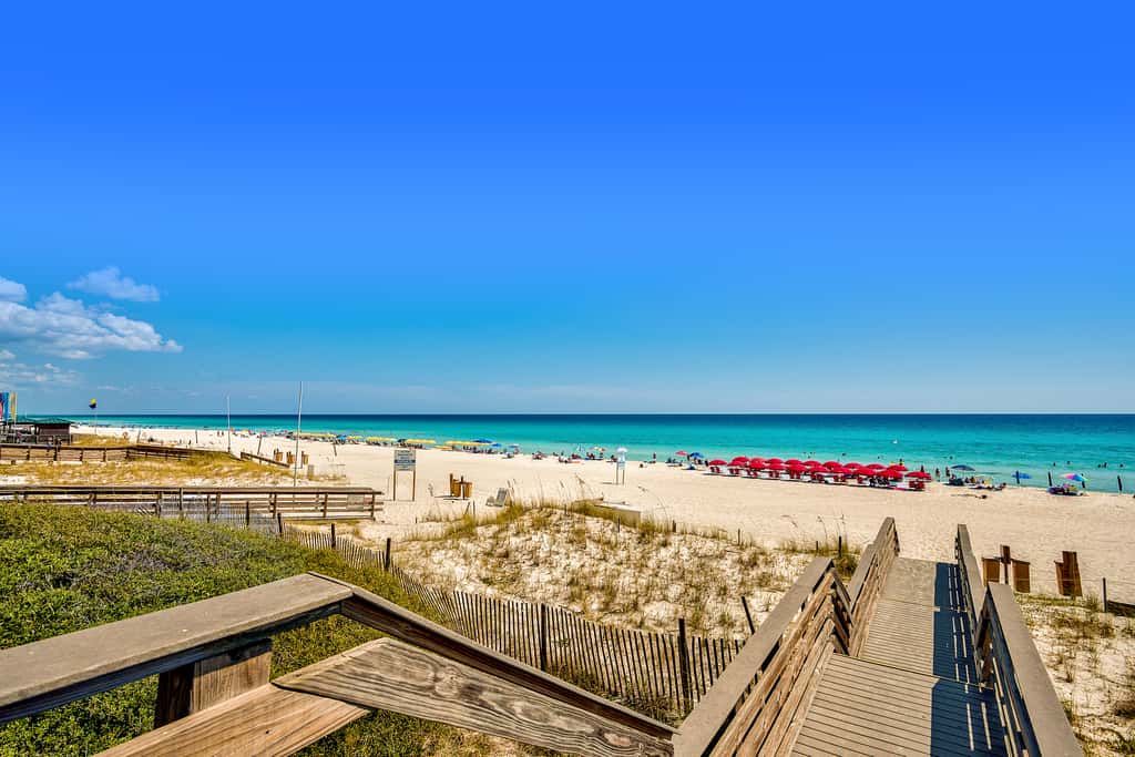 Luau getaway with pools, hot tub, beach access, & private balcony