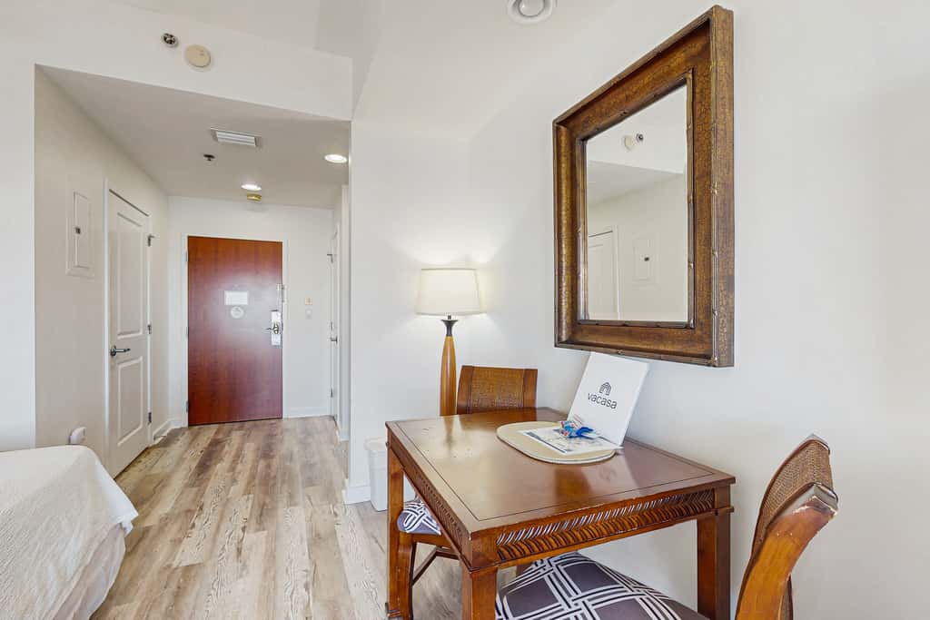 Cozy coastal efficiency with shared pool, hot tub & easy beach access