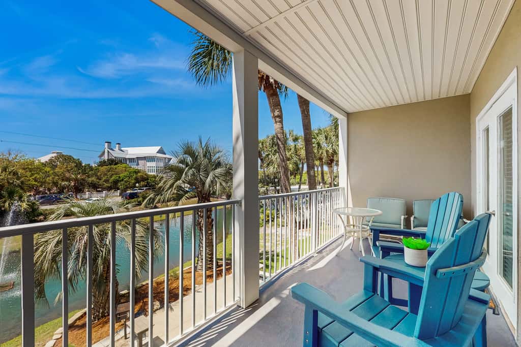Bright Santa Rosa Beach Villa with community pools & hot tub - Next to Gulf