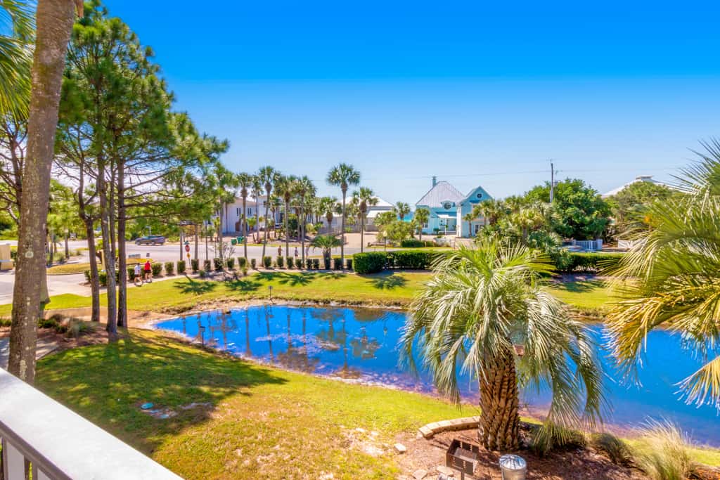 Bright Santa Rosa Beach Villa with community pools & hot tub - Next to Gulf