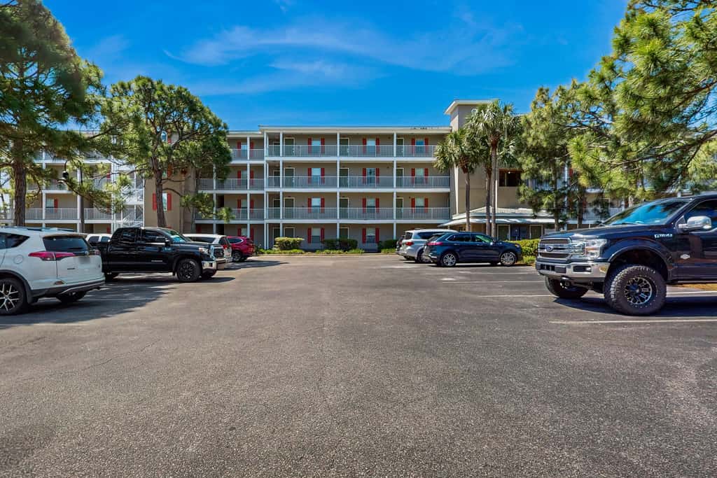 Bright Santa Rosa Beach Villa with community pools & hot tub - Next to Gulf