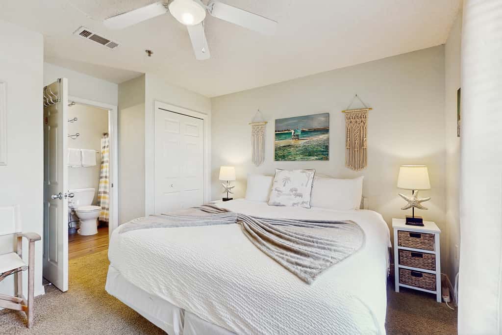 Fourth-floor, Caribbean corner condo with ocean views, pool, & hot tub