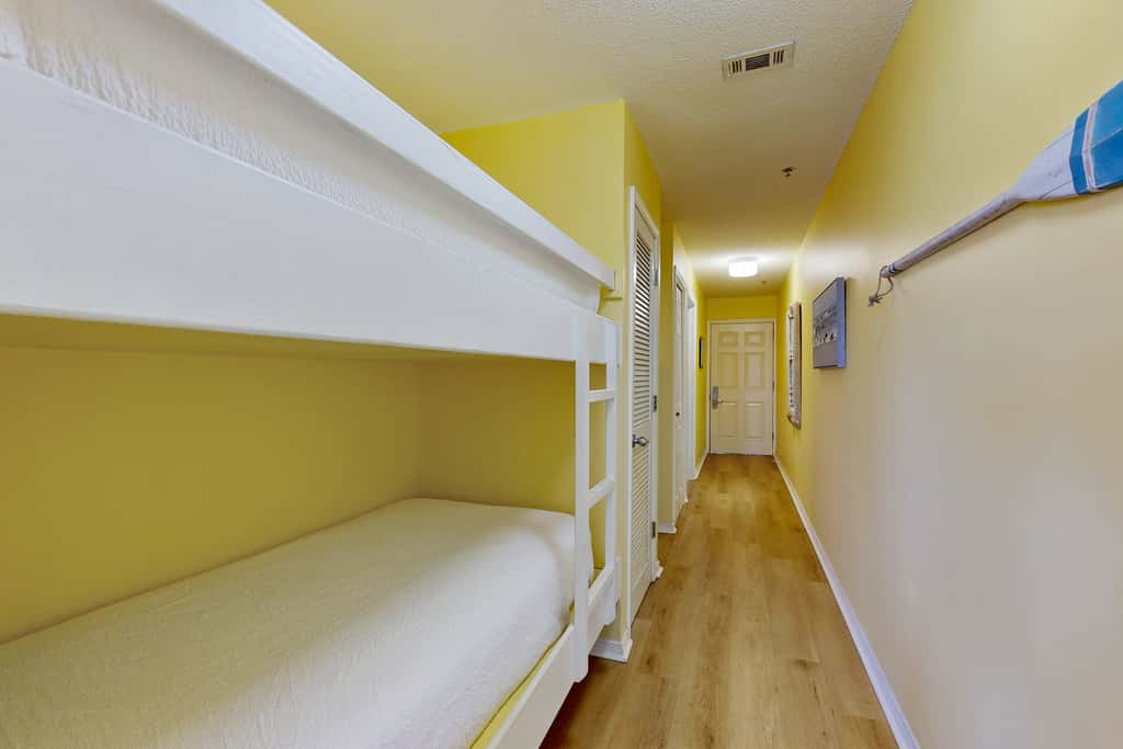 Coastal condo with free WiFi, on-site pool & hot tub