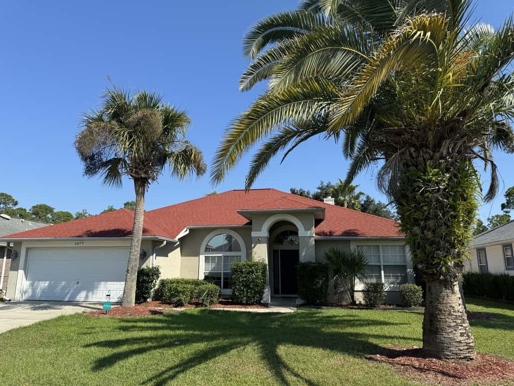 Single-level home with fenced yard, private pool & washer&dryer