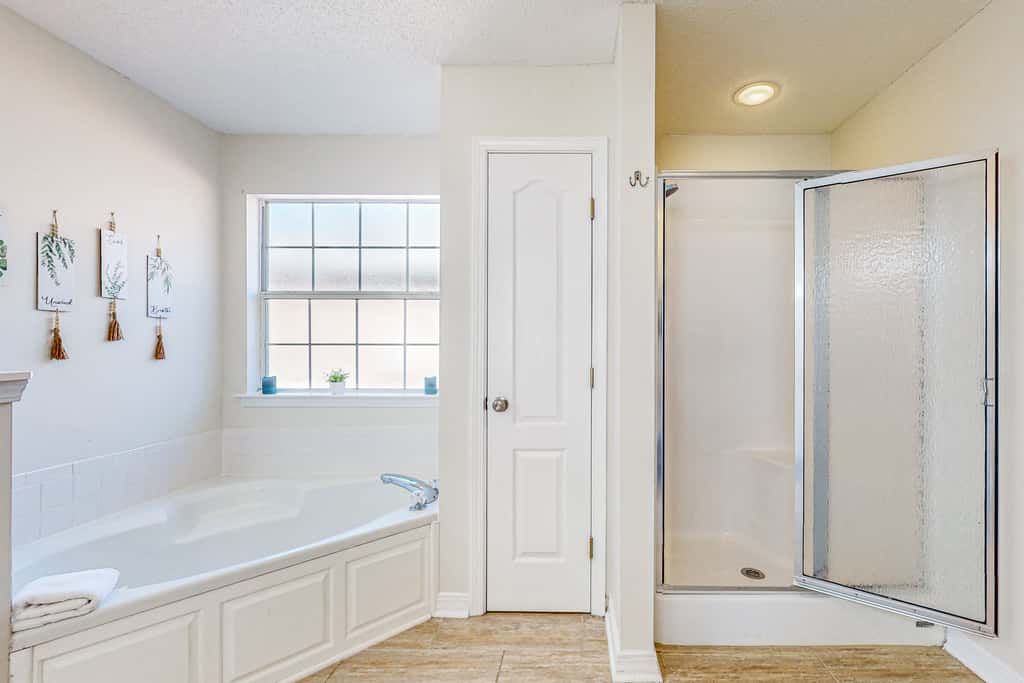 Single-level home with fenced yard, private pool & washer&dryer