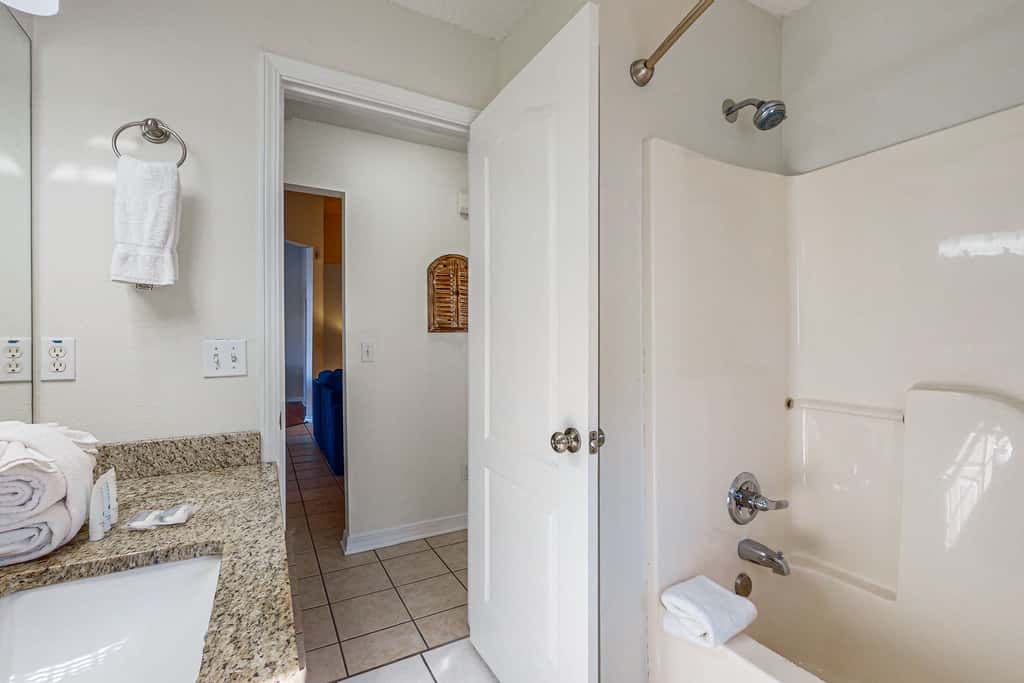 Single-level home with fenced yard, private pool & washer&dryer