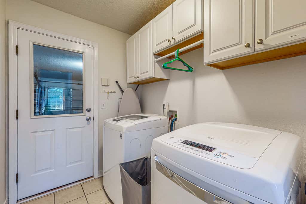 Single-level home with fenced yard, private pool & washer&dryer