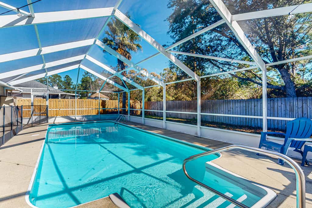Single-level home with fenced yard, private pool & washer&dryer