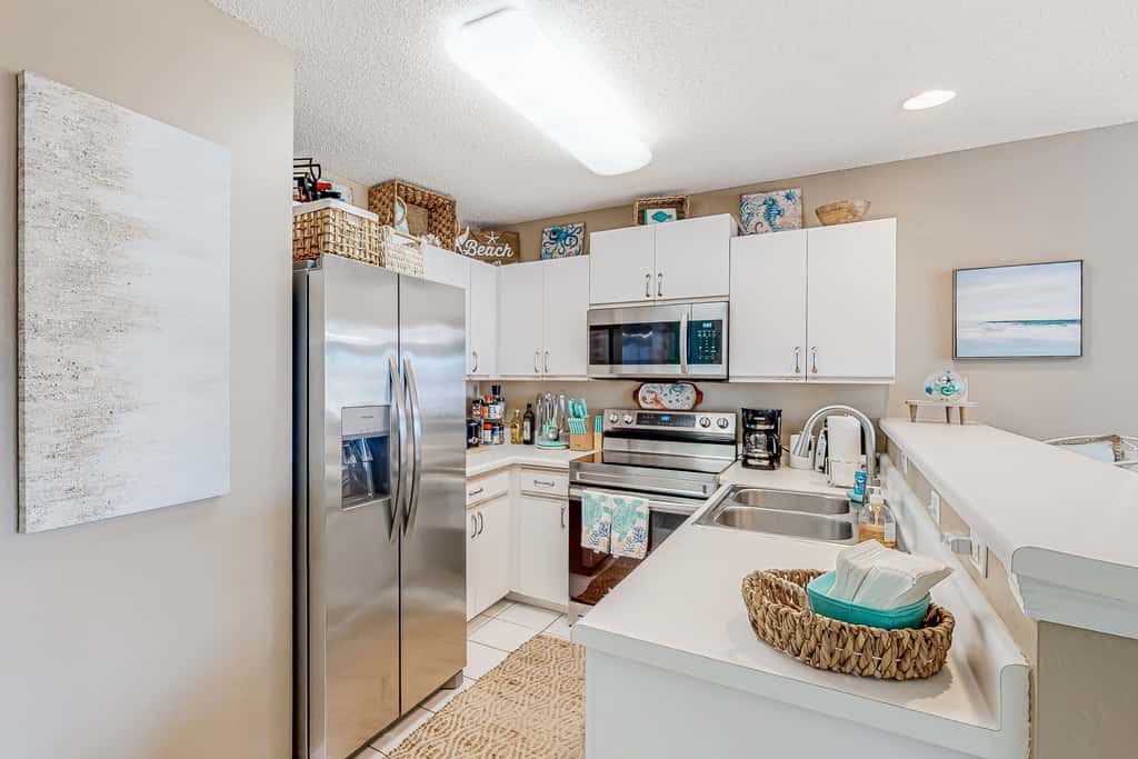Pet-friendly, pools, hot tub & balcony with Gulf-side calm