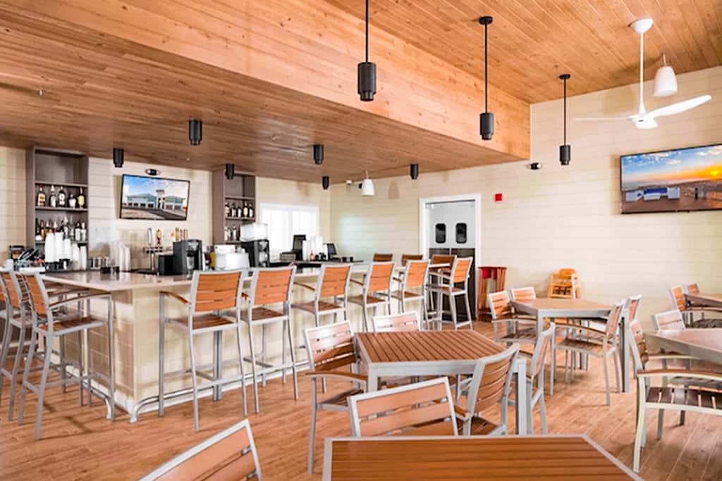 Perdido Key Incredible Lake Views, Beach Chairs & Umbrella