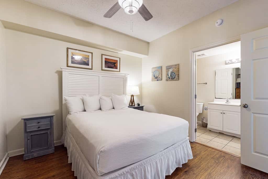 Inviting Gulf front condo In Perdido Key with waterfront pool and hot tub and oceanfront balcony